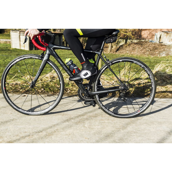 zwarte wind- en waterdichte overschoen